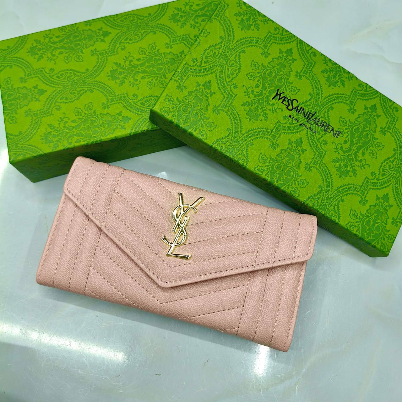 TRI-FOLD 𝗟𝗢𝗡𝗚 WALLET

WITH BOX
🎁🎁🎁

30 dhs🪙🌨️

Zain31
♥️♥️♥️