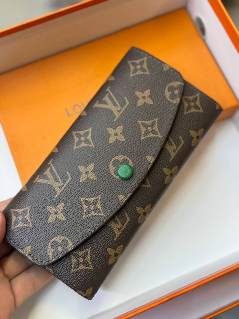 LV Ladies wallet

With box
🎁🎁🎁

40 dhs✅
Good quality

Zain93
♥️♥️♥️