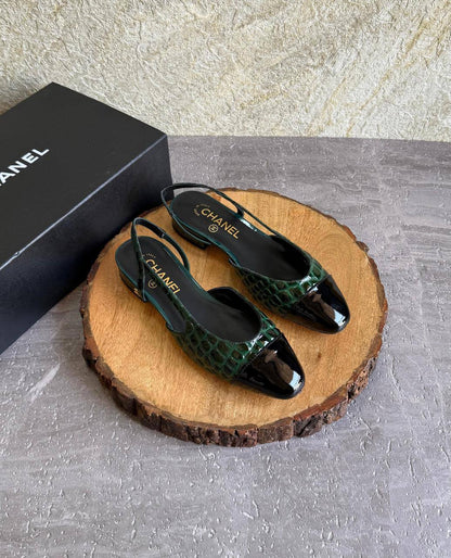 CHANEL 💫😍
SuperMaster Quality 💯
450 dhs✅
Size: 36-41 💥

Zain171
♥️♥️♥️
