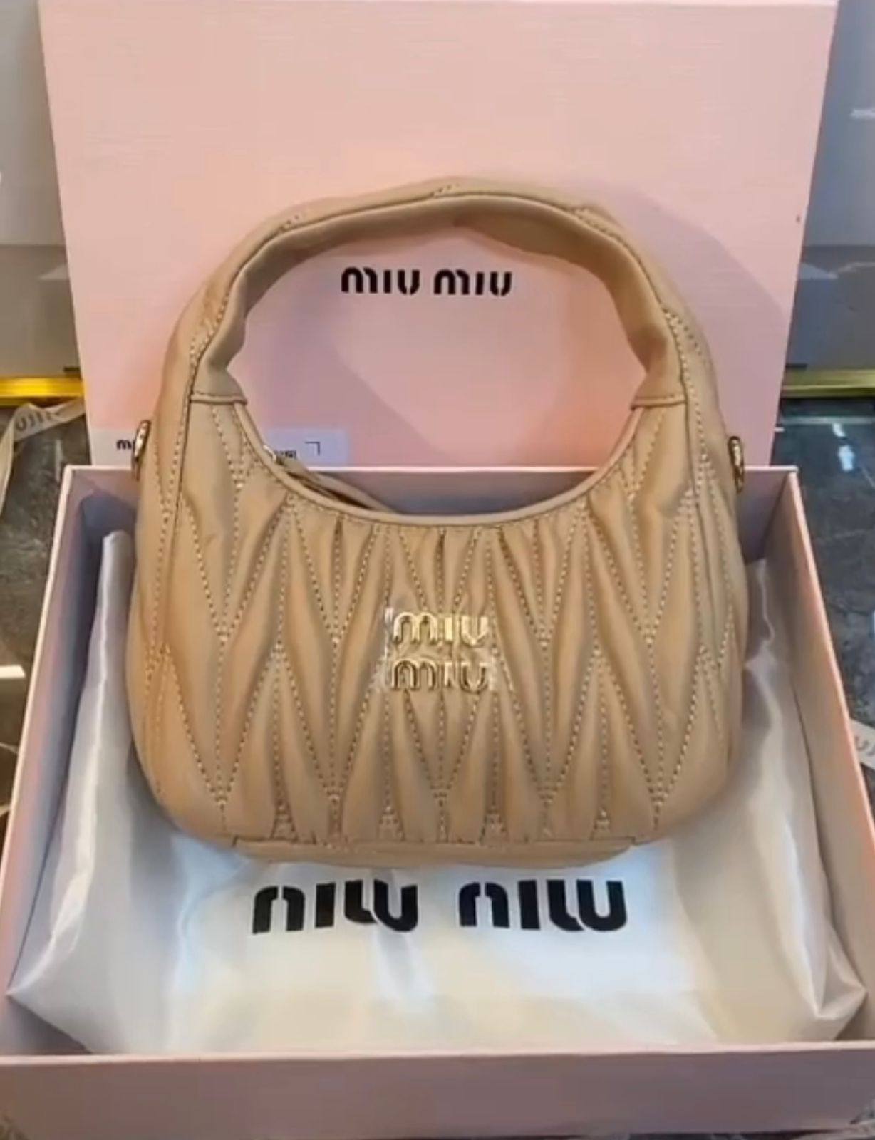 miumiu model, 
good quality, 

comes with box,  
🎁🎁🎁

size...23 * 11 cm 
95 dhs❣️

Zain12
♥️♥️♥️