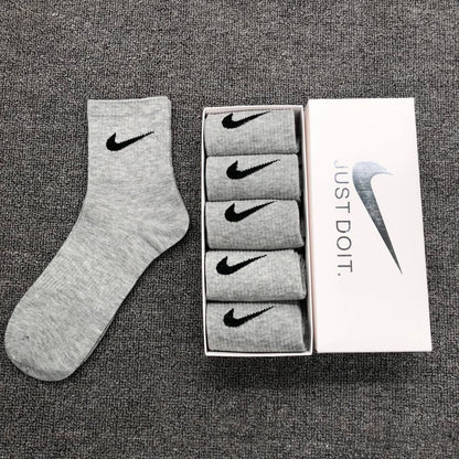 NEW CAME 
LONG SOCKS 
35 dhs🪙🌨️
IN ONE BOX 5 PAIRS

Zain40
♥️♥️♥️