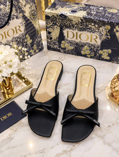 𝐍𝐄𝐖 𝐀𝐑𝐑𝐈𝐕𝐀𝐋𝐒 😍😍😍

𝐃𝐈𝐎𝐑 𝐒𝐋𝐈𝐏𝐏𝐄𝐑𝐒 
💯high quality
Size 36-37-38-39-40-41

105 dhs🇦🇪🇦🇪

Zain86
♥️♥️♥️