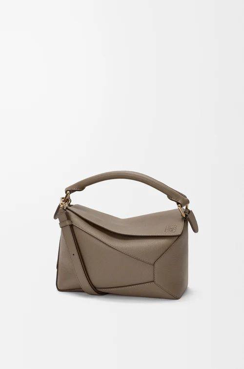 Loewe Master
370 dhs✅

Zain192
♥️♥️♥️
