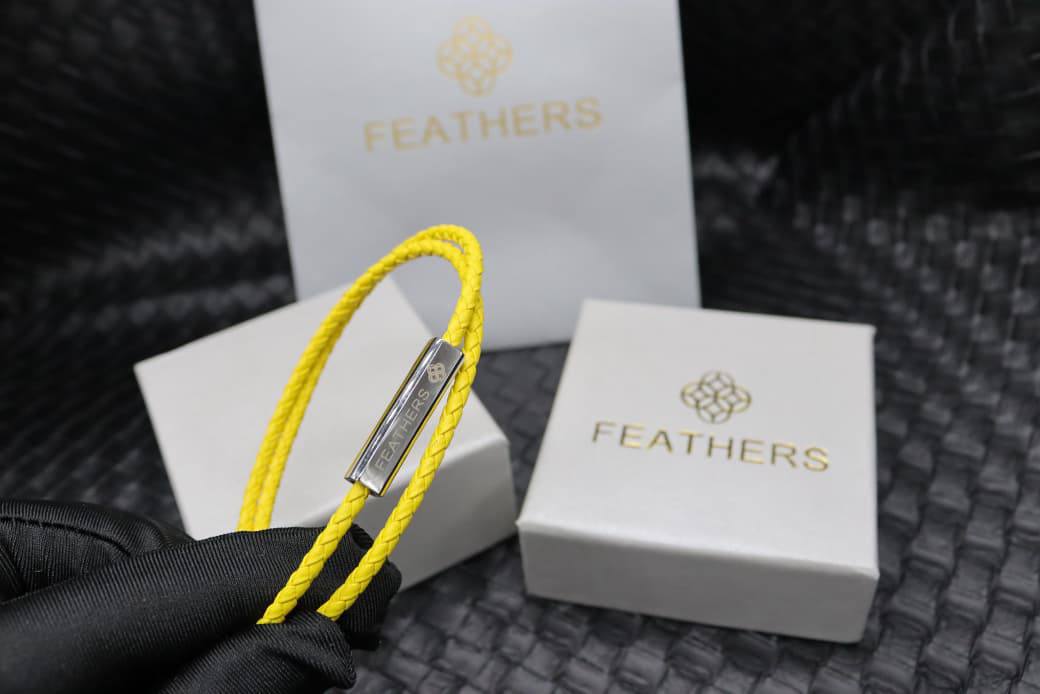 Bracelet 
55 dhs💓
+Box and paper bag🎁

Zain33
♥️♥️♥️