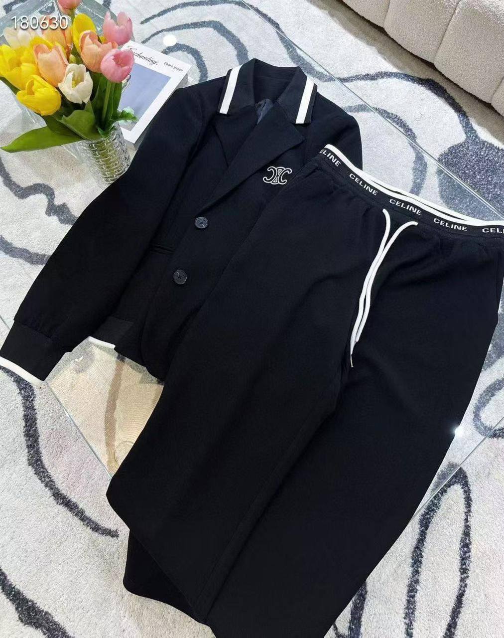 Available  
350 dhs❣️

Zain262
♥️♥️♥️