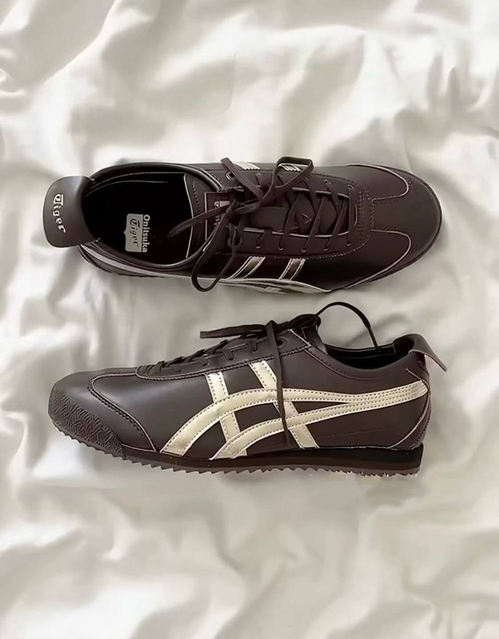 Onitsuka Tiger Mexico 66 SD “Metropolis” , 
Size 36 to 45 , 
170 dhs✅

Zain196
♥️♥️♥️