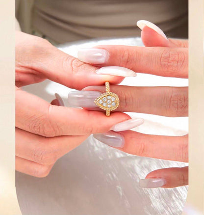 BOUCHERON 
Ring 💍 available size👇
6,7,8,9
Master quality 💯
With normal boxes 📦 
45 dhs🇦🇪🇦🇪

With master box 🗃️ 
125 dhs🇦🇪🇦🇪

Zain216
♥️♥️♥️