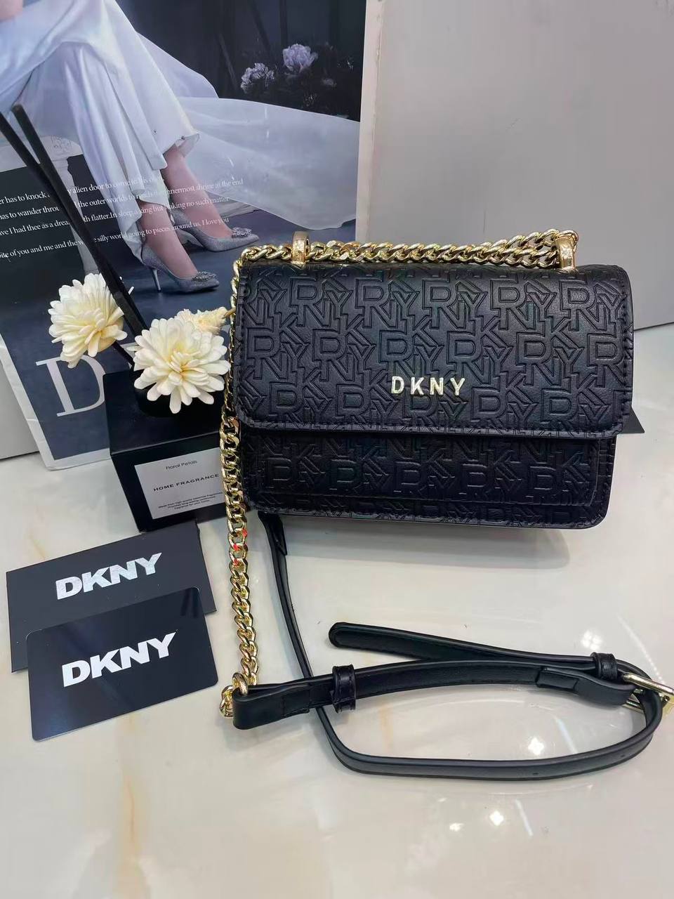 Dkny
Withbox
110 dhs🇦🇪🇦🇪

Zain143
♥️♥️♥️