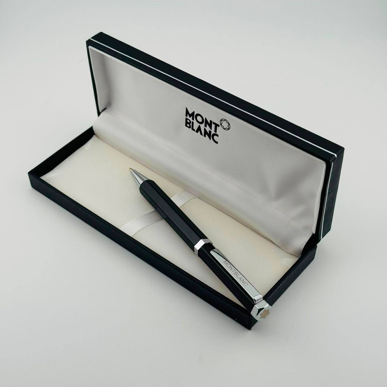 Pen
 
Good quality 

50 DHS🇦🇪🇦🇪

Zain182
♥️♥️♥️