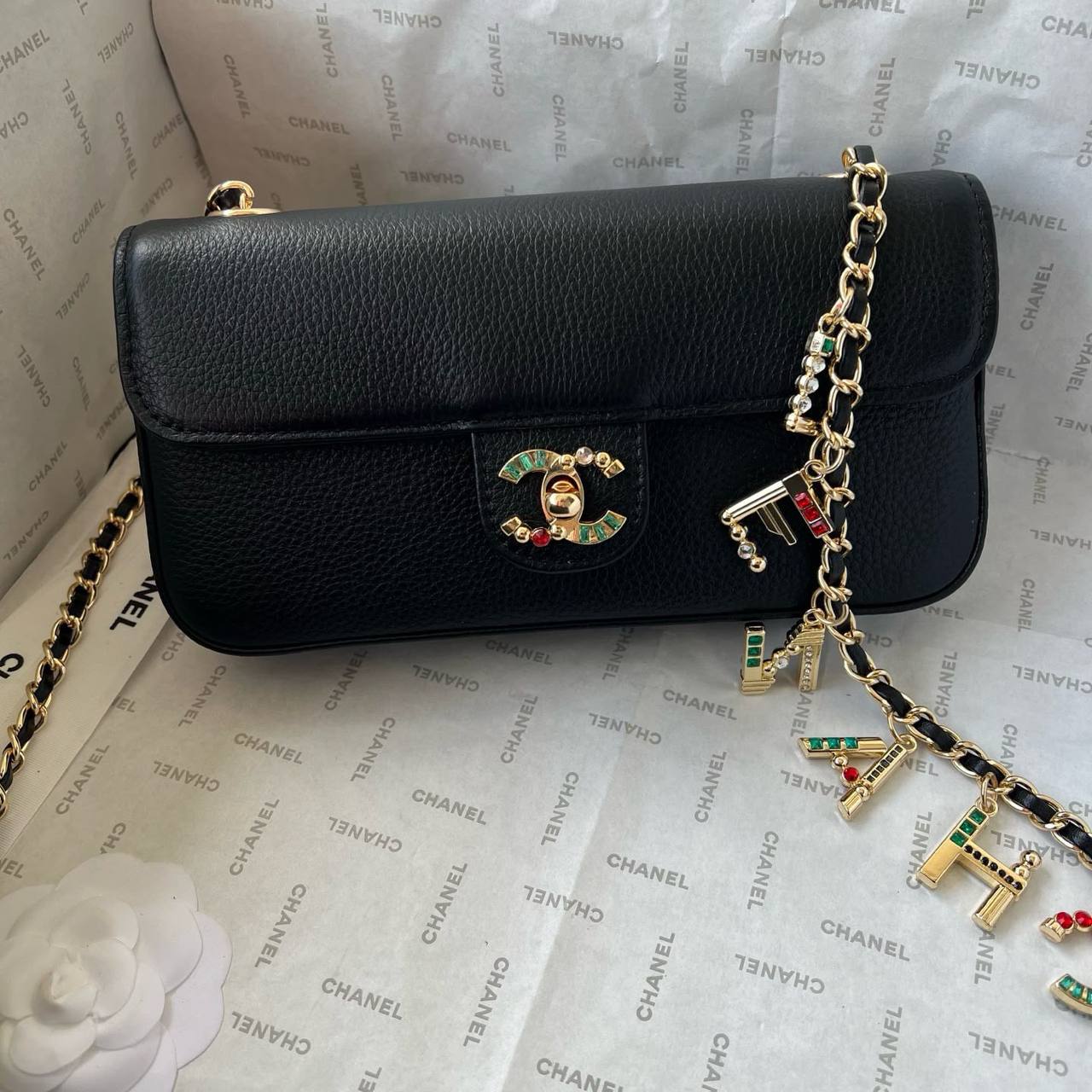 Chanel
Master❣️❣️
22cm🫶🏼🫶🏼 
310 dhs🇦🇪🇦🇪

Zain297
♥️♥️♥️
