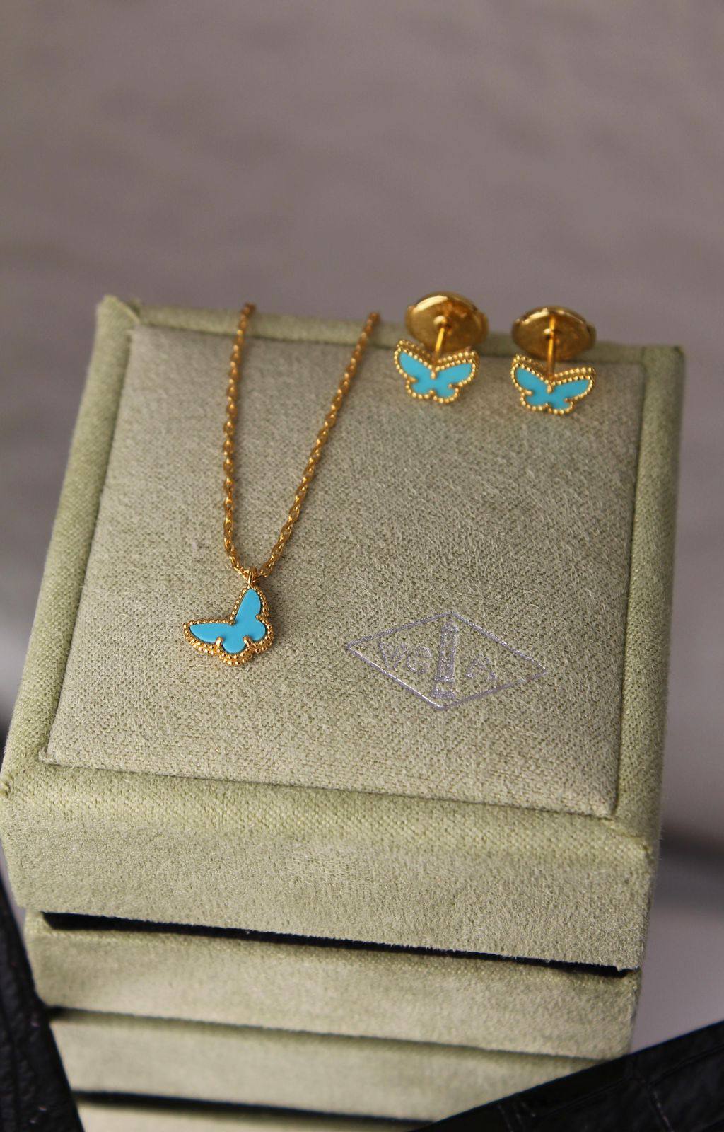 VCA
130 dhs❣️
with normal box
🎁🎁🎁

Zain209
♥️♥️♥️