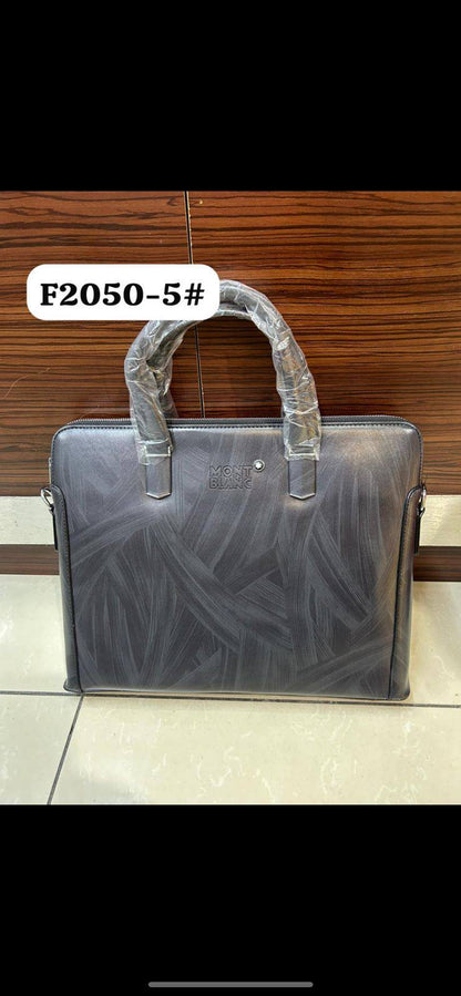 Laptop bag 
85 dhs💓

Zain190
♥️♥️♥️
