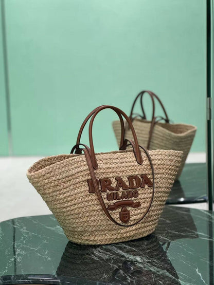 Prada 
Super master quality 
For Price 👇 WhatsApp✅
0568585901 
0507557372
0552275751 Owner Zain 👌

Zain315
♥️♥️♥️