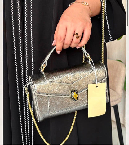 Bvlgari
105 dhs✅
Size：19CM
Good-quality with box

Zain35
♥️♥️♥️