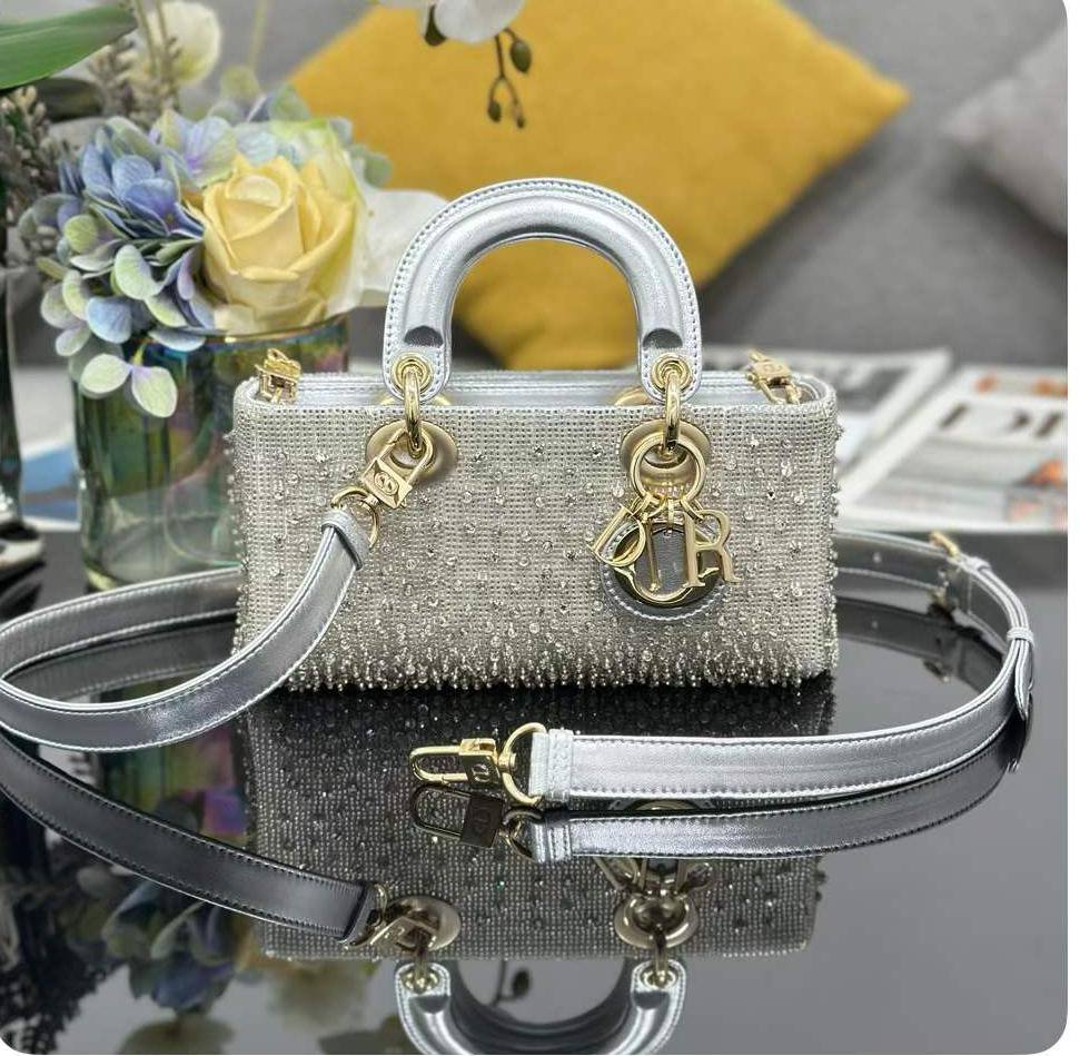 DIOR ✨💕✨
💯
SuperMaster Quality 🔥🔥
Available Now ❤️❤️❤️
For Price 👇 WhatsApp✅
0568585901 
0507557372
0552275751 Owner Zain 👌

Zain121
♥️♥️♥️
