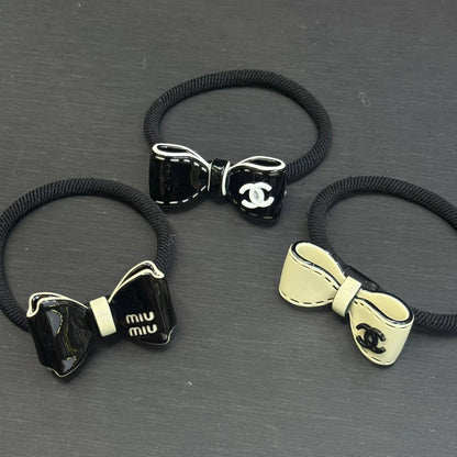 Hair clip 🦋
one pc 20 dhs🪙💕
2 pc 30 dhs🪙💕

Zain216
♥️♥️♥️