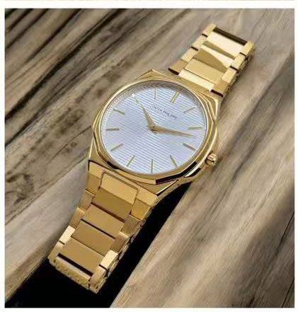PATEK PHILIPPE SLIM MEN
*GOOD QUALITY*
*WEIGHT LESS CHAIN*
120 dhs💓
*BATTERY*

Zain29
♥️♥️♥️