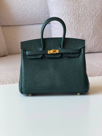 Hermes birkin 25cm💕master quality😍with box❤️
780 dhs🇦🇪🇦🇪

Zain52
♥️♥️♥️