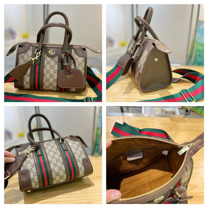 Gucci
85 dhs❤️
27 cm

Zain219
♥️♥️♥️