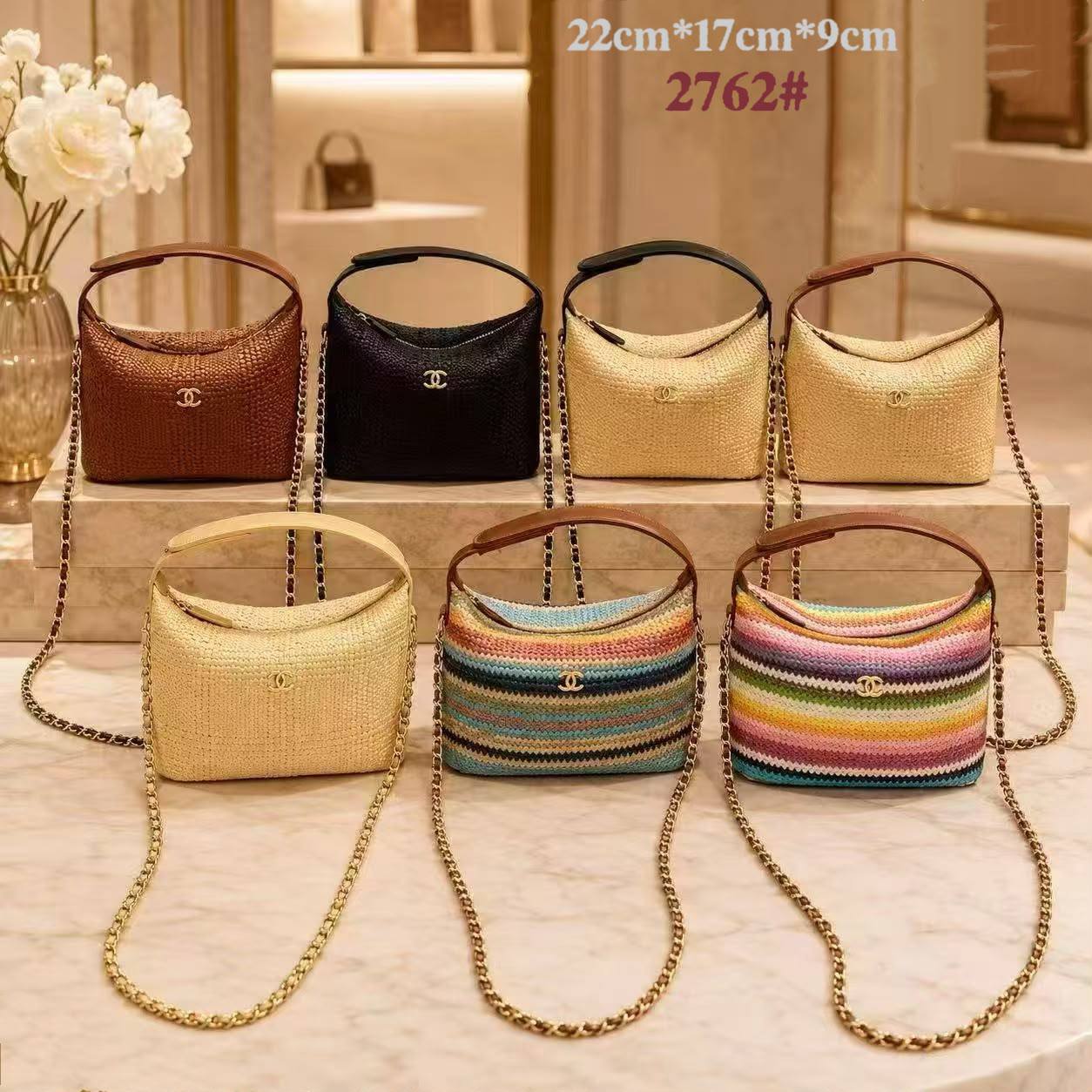 CHANEL 
 GOOD QUALITY 
WITH BOX  
110 dhs🇦🇪🇦🇪

Zain295
♥️♥️♥️