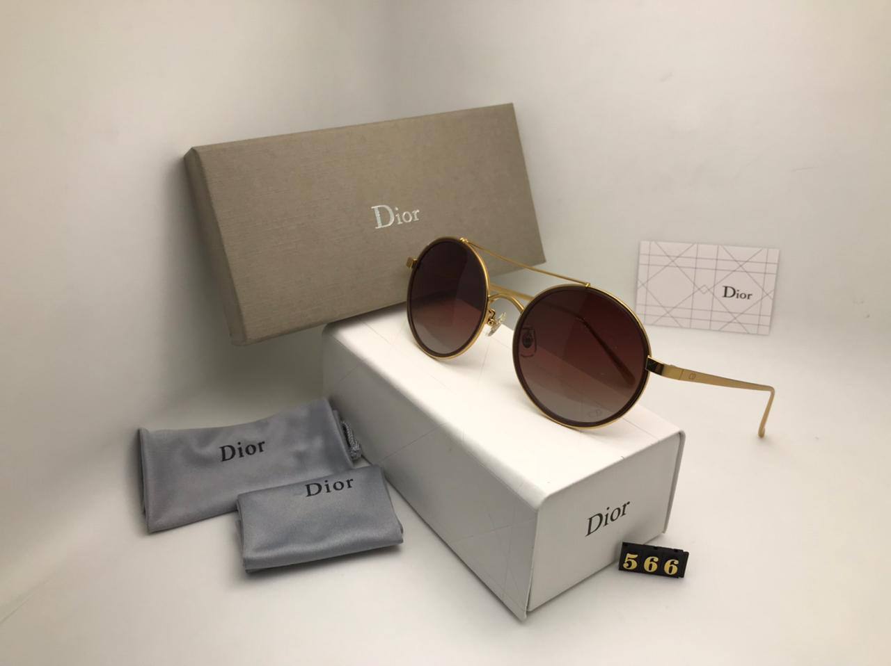 Ladies sunglasses 
70 dhs✅

Zain126
♥️♥️♥️