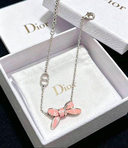 Dior ❤️‍🔥*
Necklace ✨
Ring 💍 free size 
Bracelet 💥
Master quality 💯
With normal boxes 🗃️ 
120 dhs✅
With master box 📦 
130 dhs✅

Zain216
♥️♥️♥️
