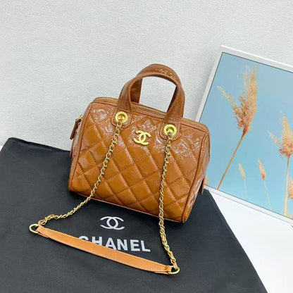 CHANEL 

GOOD QUALITY  

SPECIAL OFFER 

85 DHS🇦🇪🇦🇪🇦🇪

SIZE: 23cm

Zain295
♥️♥️♥️