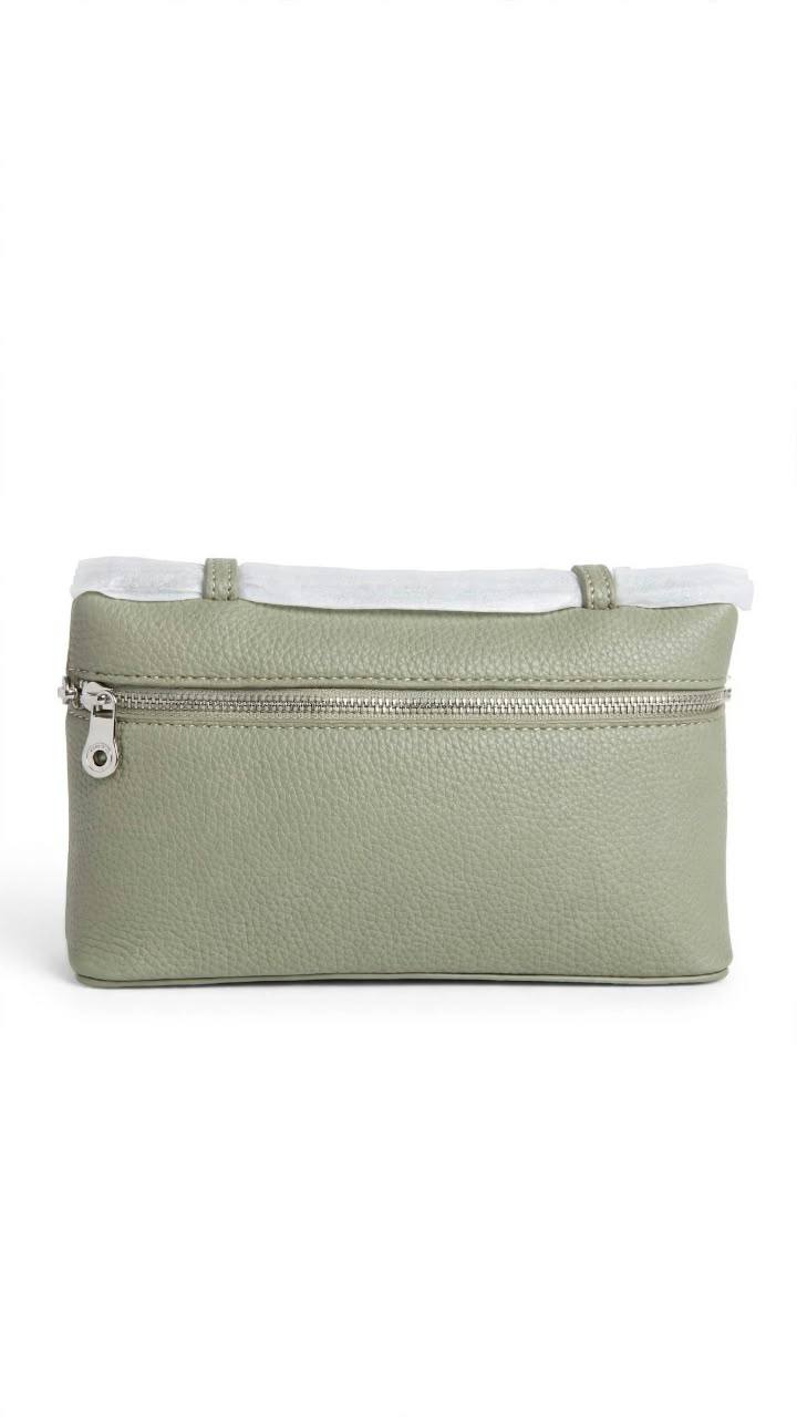 Loro piana

85 dhs with box

Zain143
♥️♥️♥️