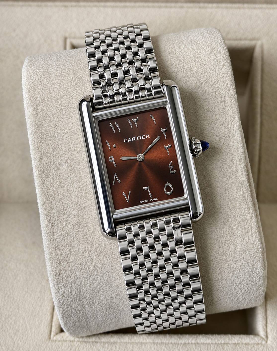 Cartier 

watch unsix (
size36mm) 

good quality 
230 dhs🇦🇪🇦🇪

Zain59
♥️♥️♥️