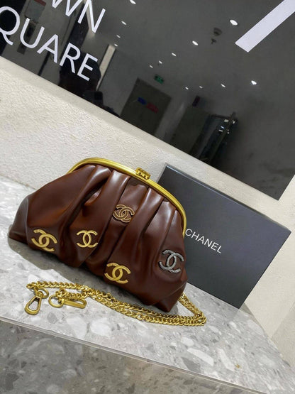 Chanel
Best quality
With box’s
🎁🎁🎁

115 dhs❣️
size 28cm

Zain158
♥️♥️♥️