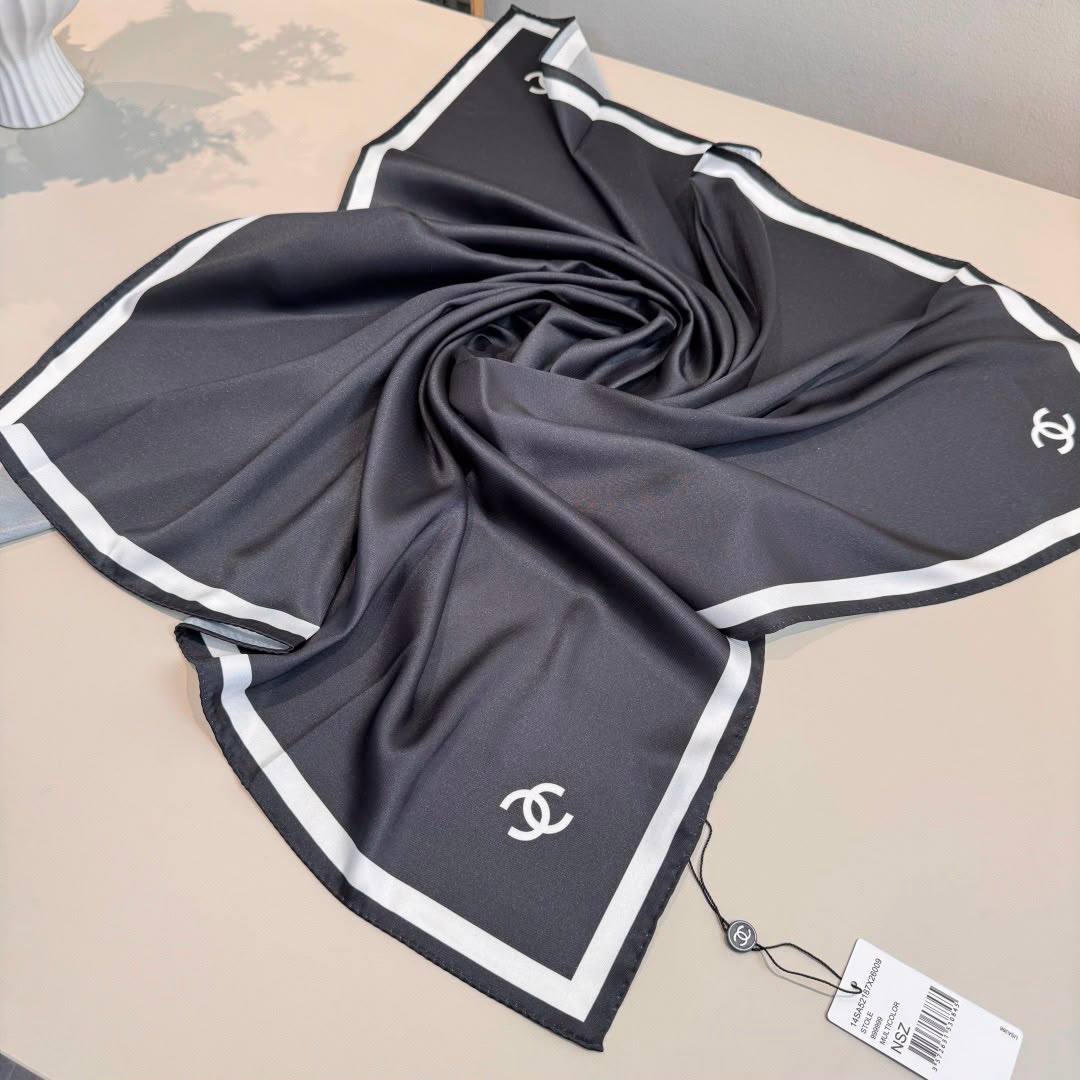💙 CHANEL SCARF 💙
💙*VIP QUALITY*💙
💙*100% SILK*💙
320 dhs💛

Zain281
♥️♥️♥️