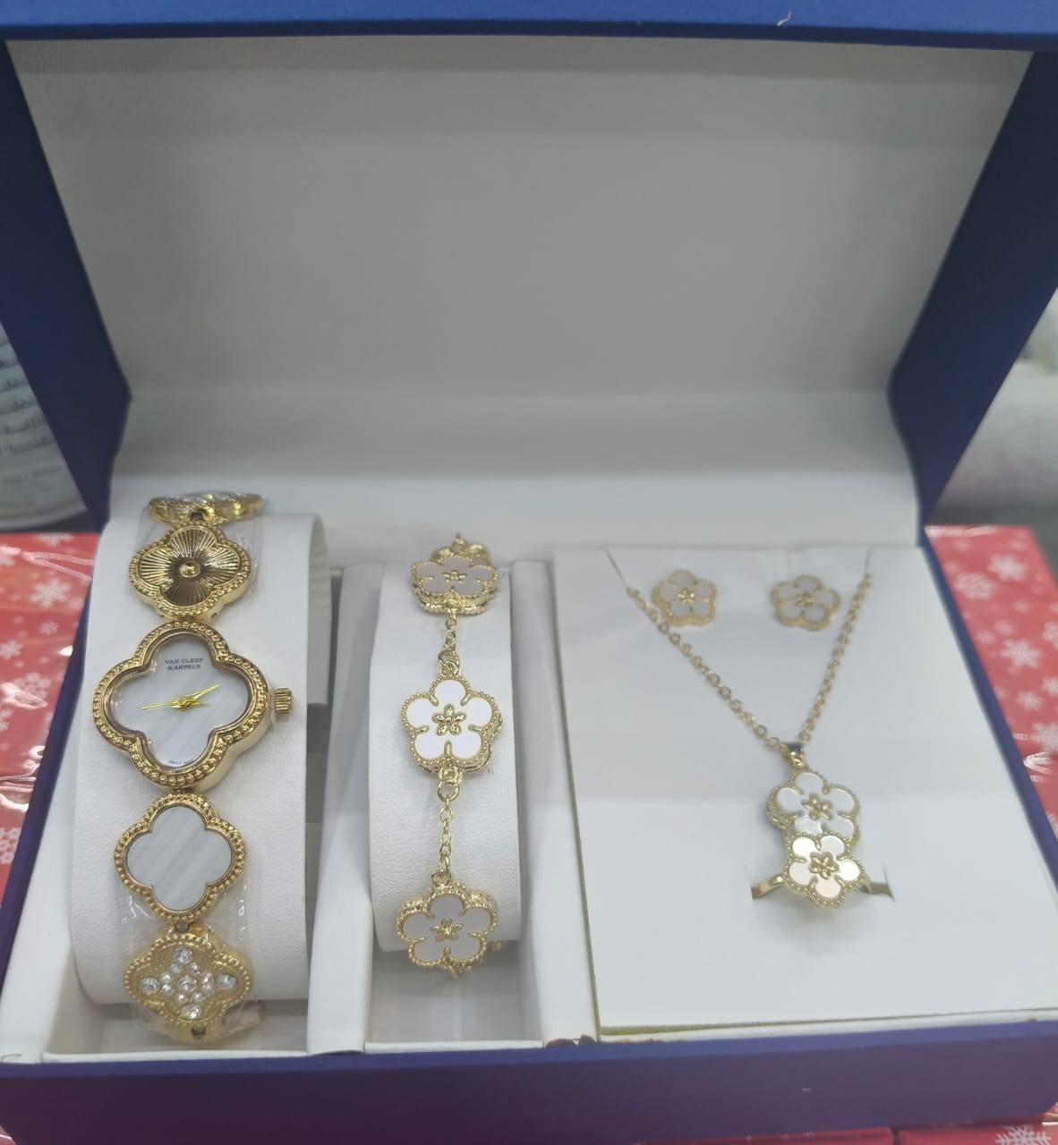 VCA Set
with box
75 dhs✅

Zain25
♥️♥️♥️
