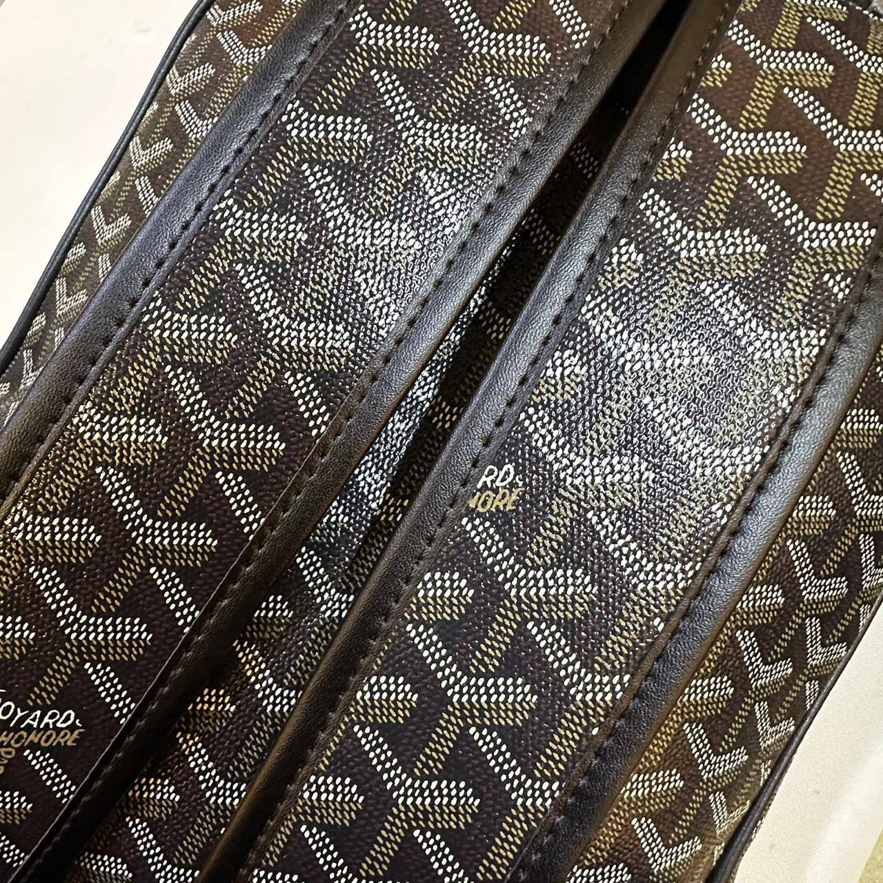 GOYARD BACKPACK NEW CAME GOOD QUALITY 
120 dhs💓

Zain17
♥️♥️♥️