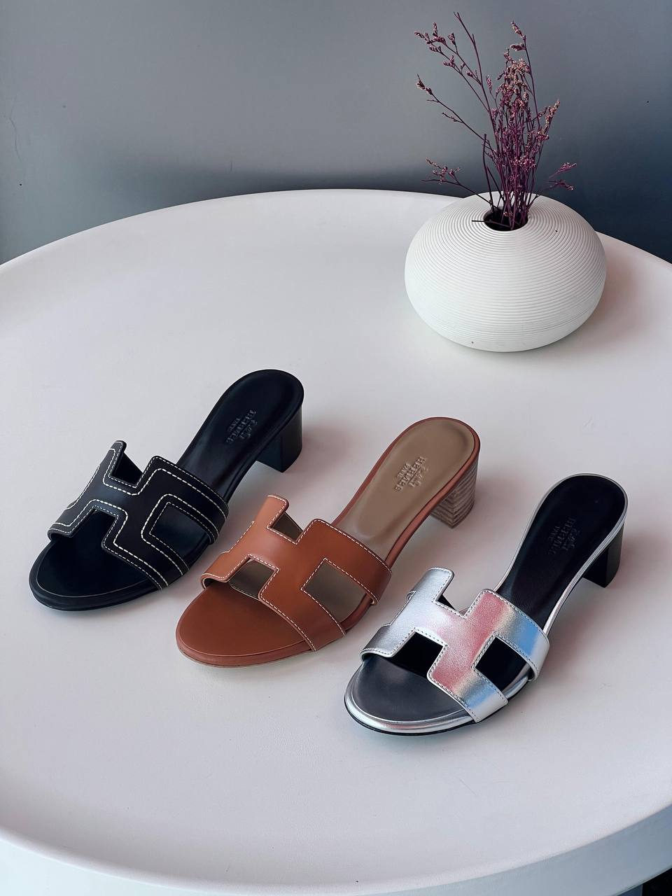 Hermes 🖤🤎🩶
Size 36-41
_Super master high quality_🪡
410 dhs✅

Zain176
♥️♥️♥️