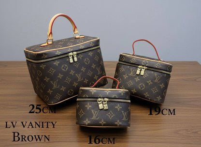 LV
ᴠᴀɴɪᴛʏ ᴛᴏᴘ ʜᴀɴᴅʟᴇ  
ᴄʀᴏssʙᴏᴅʏ ʟᴏɴɢ sᴛʀᴀᴘ
Rᴇᴍᴏᴠᴀʙʟᴇ sᴛʀᴀᴘ
ᴡɪᴛʜʙᴏx
ʟᴇᴀᴛʜᴇʀ
sɪᴢᴇ ᴄʜᴇᴄᴋ!!!!
      25ᴄᴍ:100 dhs✅
      19ᴄᴍ:95 dhs✅
      16ᴄᴍ:90 dhs✅ 

Zain56
♥️♥️♥️