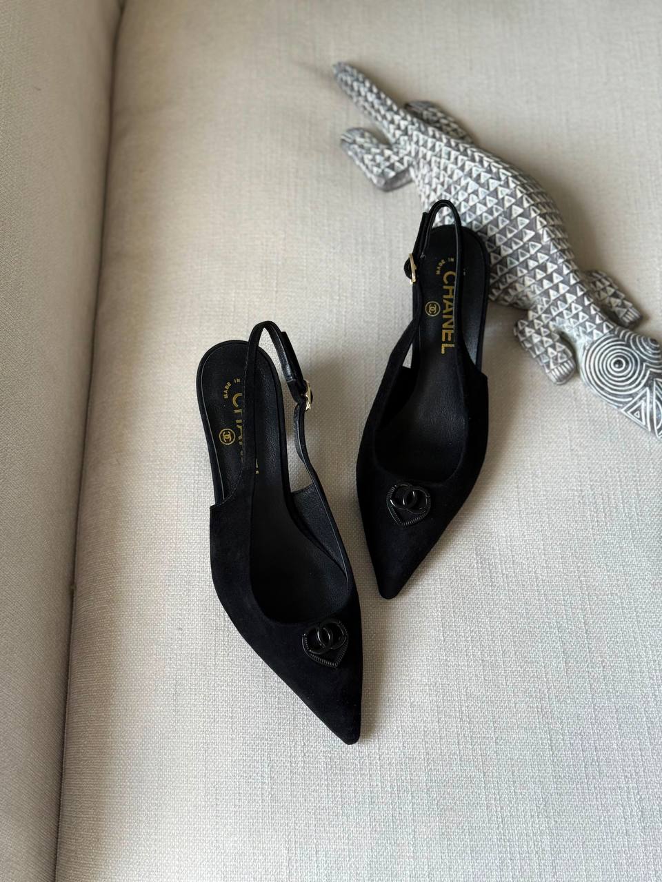 Chanel
AA Quality
Size 36 to 41
450 dhs🇦🇪🇦🇪

Zain288
♥️♥️♥️