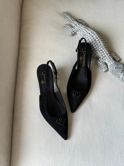 Chanel
AA Quality
Size 36 to 41
450 dhs🇦🇪🇦🇪

Zain288
♥️♥️♥️