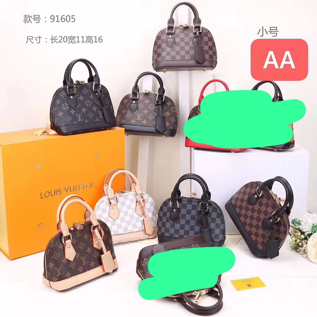 LV
With box 
🎁🎁🎁

85 dhs🪙🌨️
Size 20×11×16cm

Zain136
♥️♥️♥️