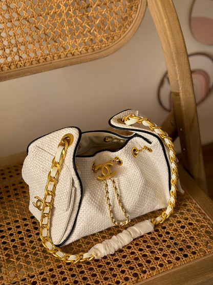 New Collectio✨✨✨
CHANEL
22cm
360 dhs✅
*MASTER QUALITY*
With box🎁

Zain167
♥️♥️♥️