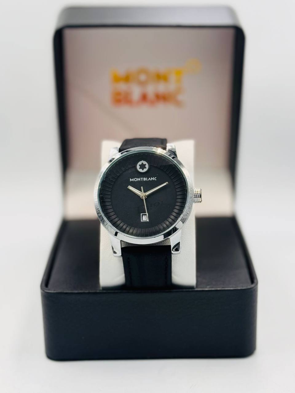 Mont Blanc men
*offer price 
45 dhs🪙🌨️

Zain08
♥️♥️♥️