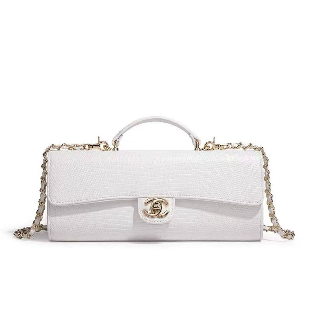 CHANEL 

NEW CAME 

GOOD QUALITY 

105 dhs🇦🇪🇦🇪

Size :25cm

Zain39
Zain295
Zain17
♥️♥️♥️