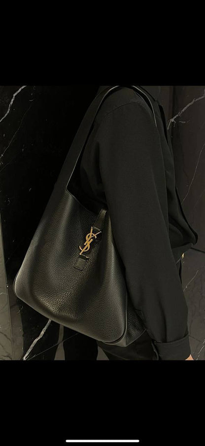 YSL 
MASTER COPY 
340 dhs🪙
leather 

Zain39
♥️♥️♥️