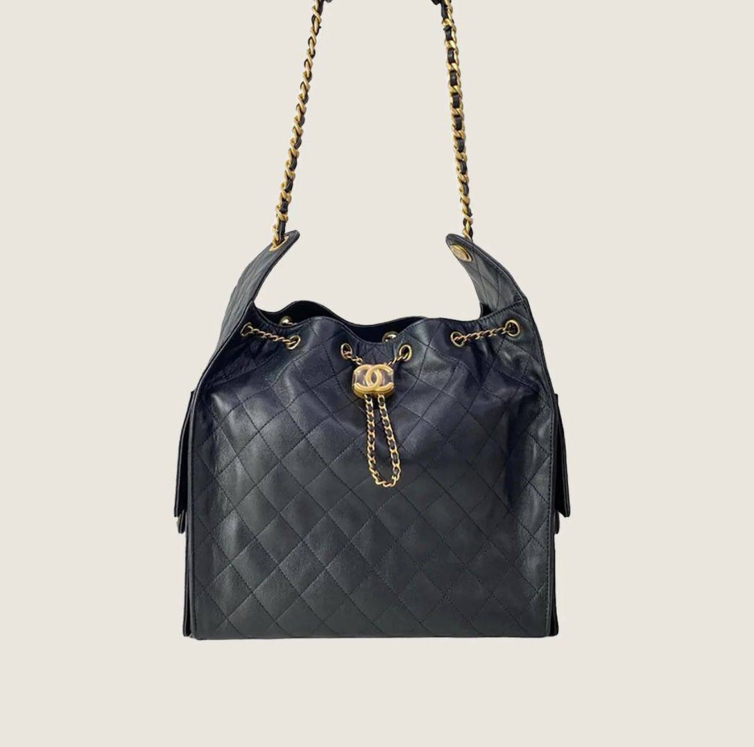 Chanel  
Big size 
130 dhs💓
With box

Zain299
♥️♥️♥️