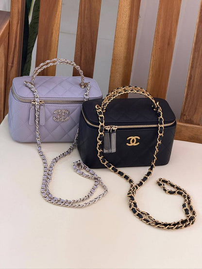 CHANEL 
Super Master Quality ⚡️
Original Packing 🎁
Size 17Cm📏
For Price 👇 WhatsApp✅
0568585901 
0507557372
0552275751 Owner Zain 👌

Zain321
♥️♥️♥️