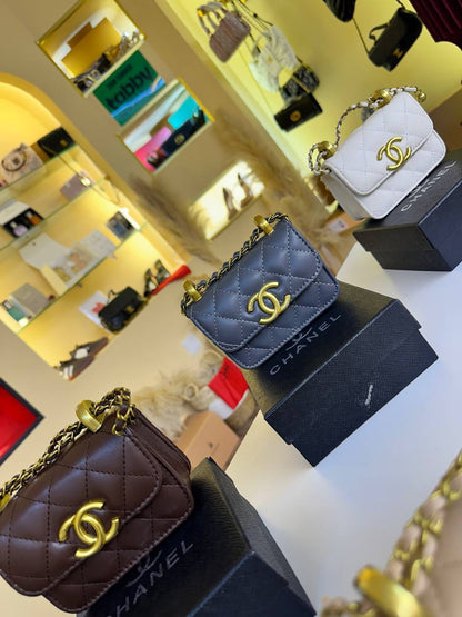Chanel

80 dhs

Zain31

♥️♥️♥️

Zc