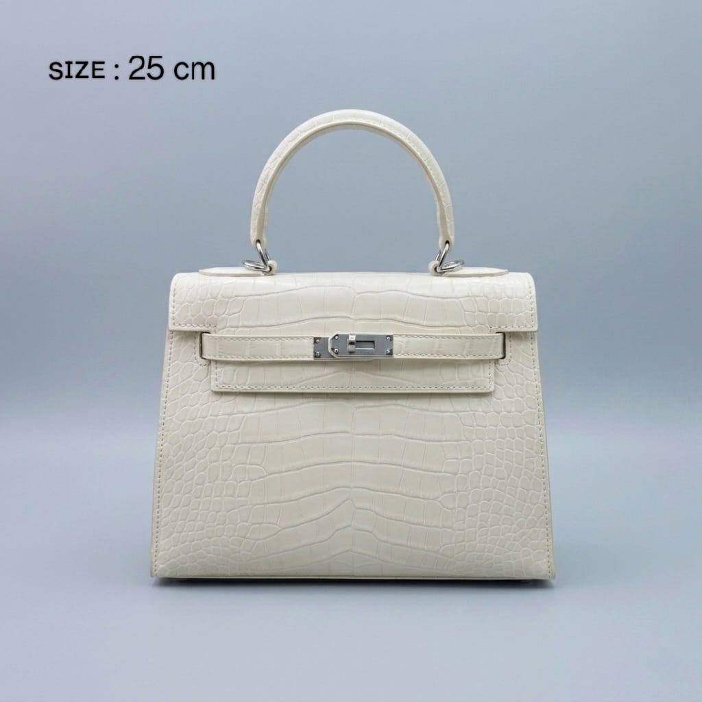 HERMES ᴋᴇʟʟʏ
ᴄʀᴏᴄᴏᴅɪʟᴇ ʟᴇᴀᴛʜᴇʀ
sɪʟᴠᴇʀ ʜᴀʀᴅᴡᴀʀᴇ
ᴡɪᴛʜ ʟᴏɴɢ ʙᴇʟᴛ sᴛʀᴀᴘ
sɪᴢᴇ : 25 cm
ᴡɪᴛʜ BOX
🎁🎁🎁

110 dhs✅

Zain31
♥️♥️♥️