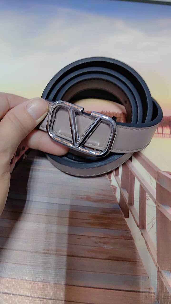 Belts

35 dhs💓

with box 
🎁🎁🎁

Zain232
♥️♥️♥️