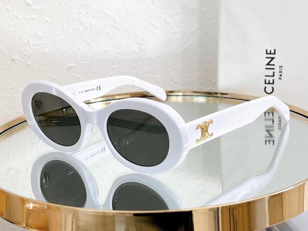 *NEW COLLECTION*

*SUNGLASSES WOMEN*

*MASTER QUALITY*

250 dhs🪙💚

Zain202
♥️♥️♥️