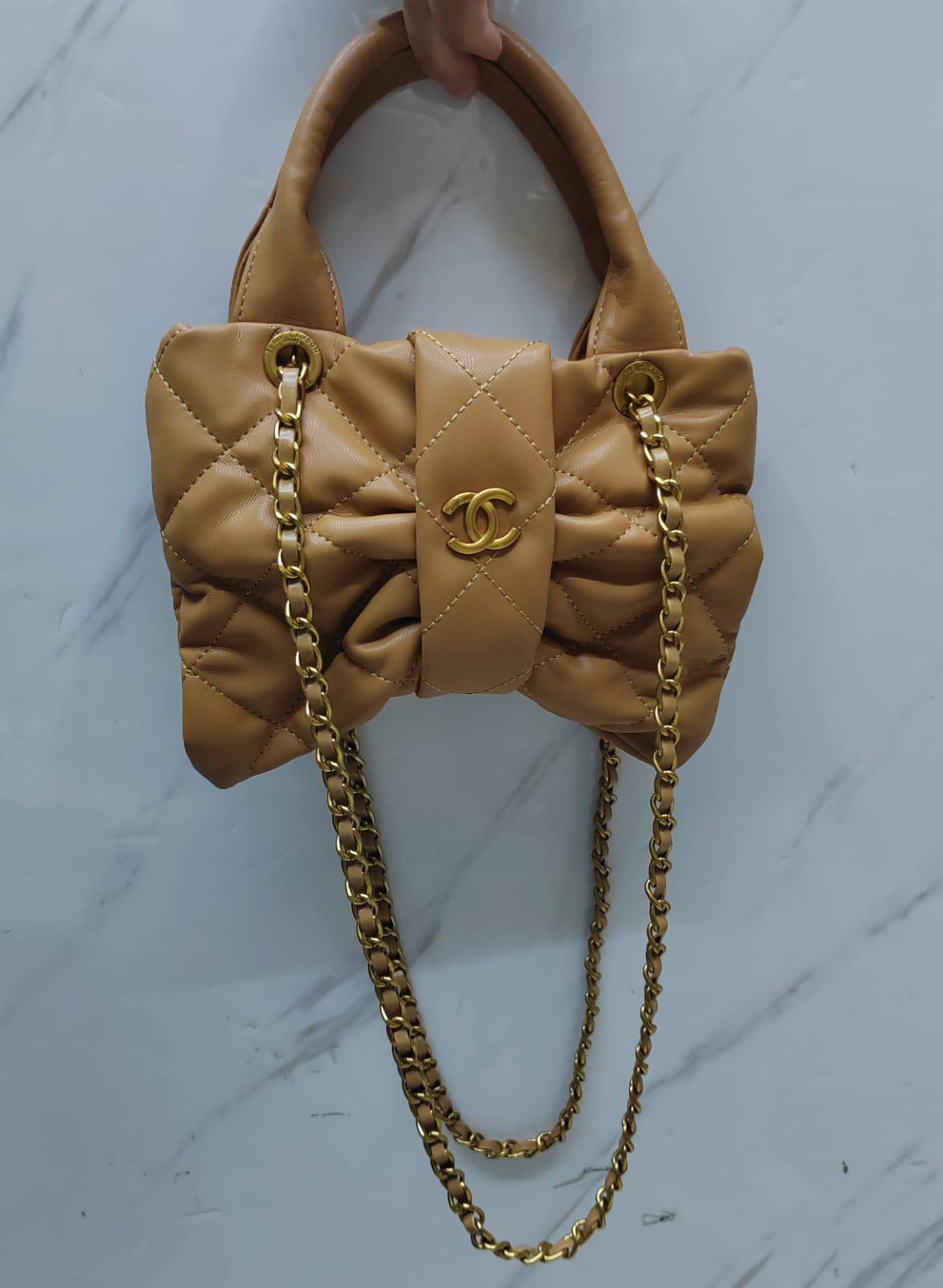 Chanel
withbox 
🎁🎁🎁

110 dhs❣️

Zain143
♥️♥️♥️