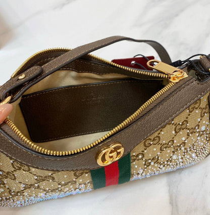 GUCCI

 COPY ONE

 WITH BOX 

155 dhs✅

Size:25cm

Zain39
♥️♥️♥️
